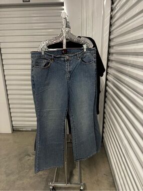 New York & Company | Bootcut Jeans in Medium Wash | size 18